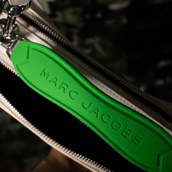 Marc Jacobs Lunch Box Bag (mint condition) - Picture 5 of 5